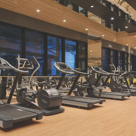 Tryp By Wyndham Istanbul Basin Ekspres Hotel Exterior foto The gym at the hotel