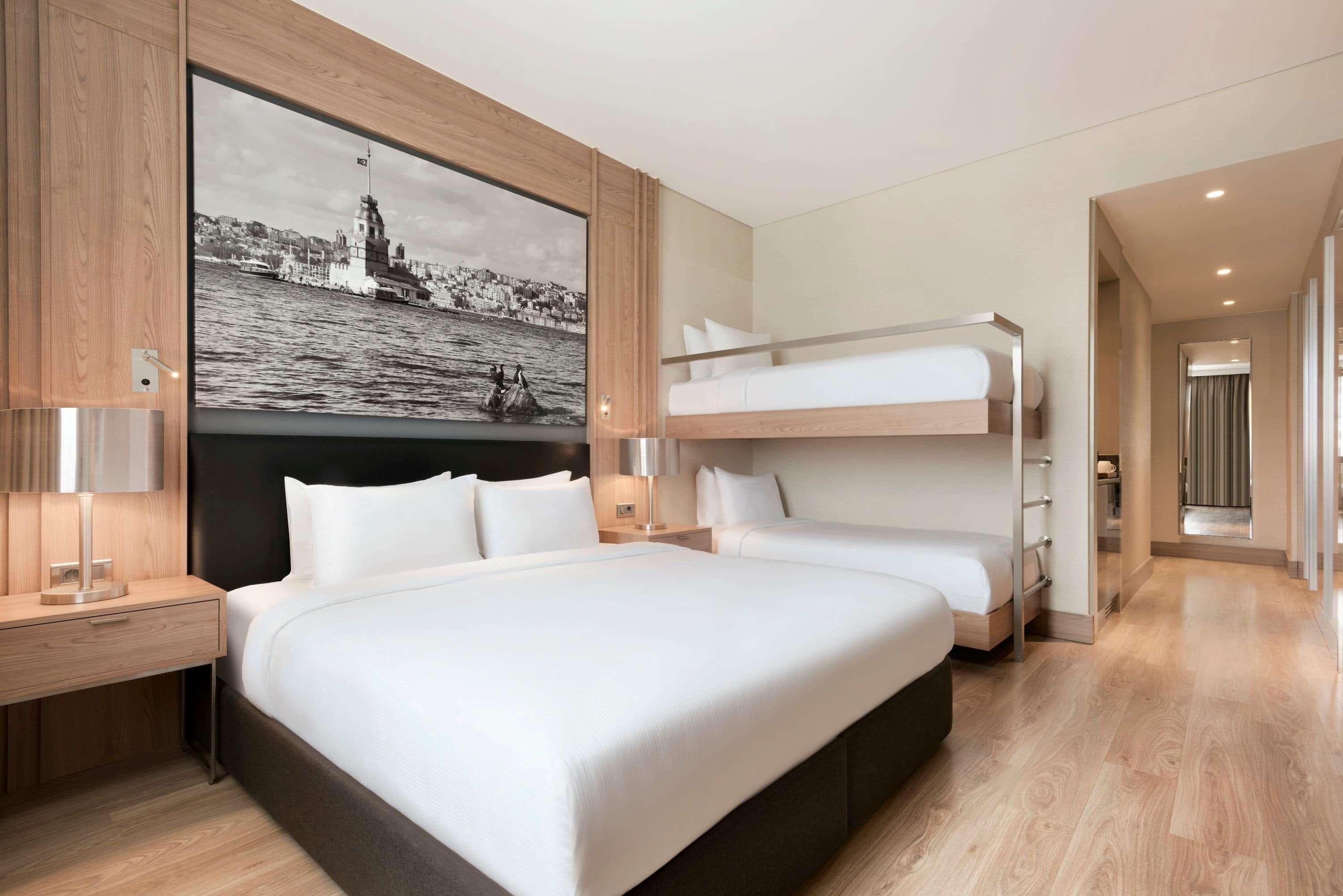 Tryp By Wyndham Istanbul Basin Ekspres Hotel Exterior foto Family room