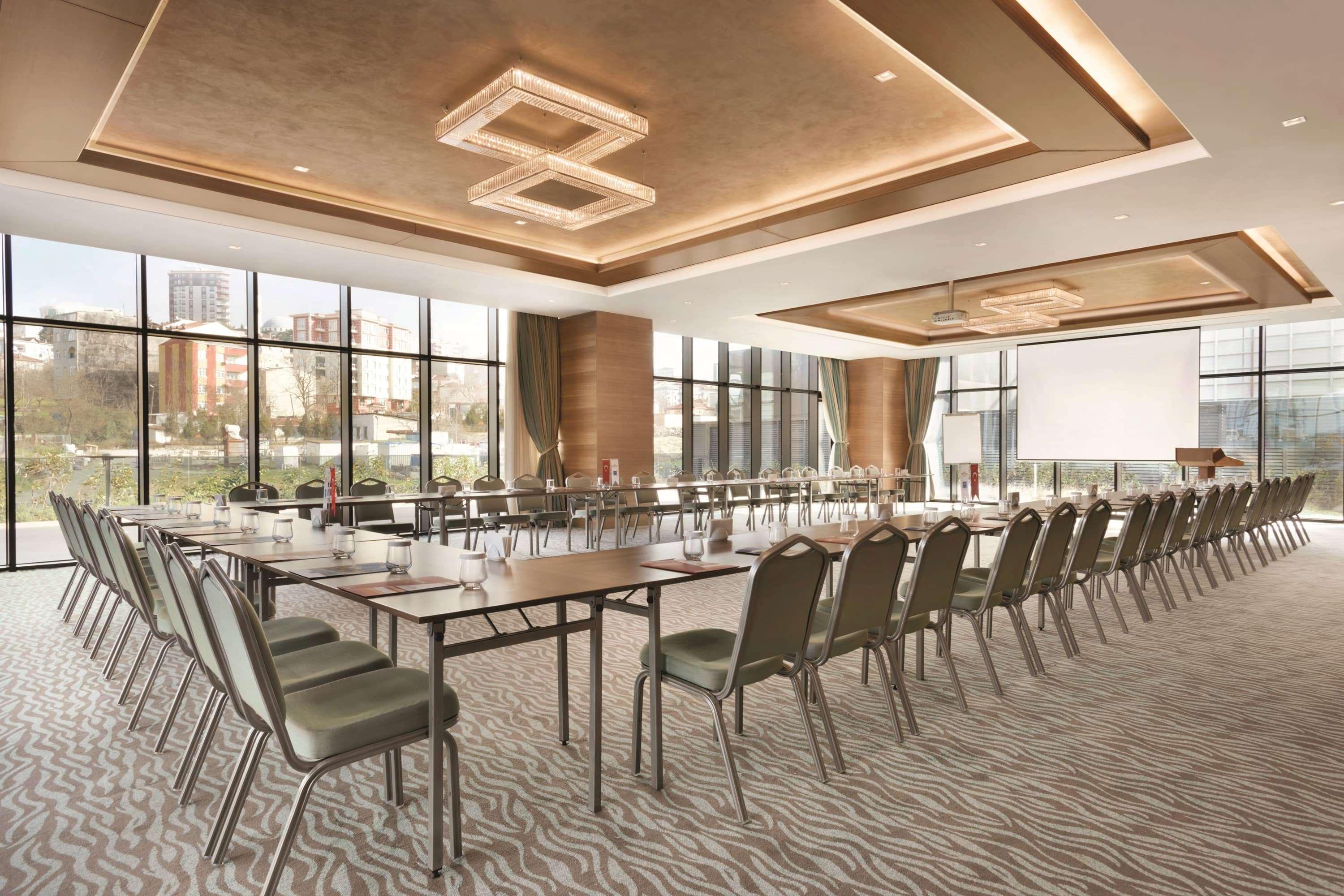 Tryp By Wyndham Istanbul Basin Ekspres Hotel Exterior foto Meeting room