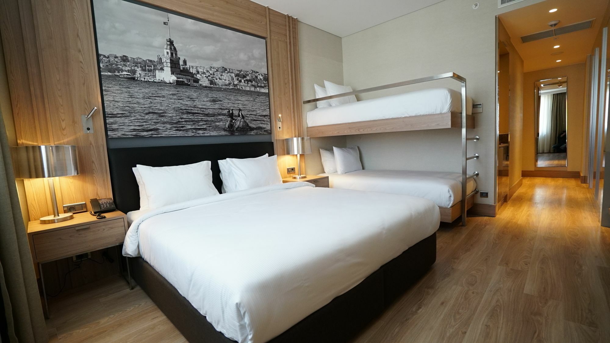 Tryp By Wyndham Istanbul Basin Ekspres Hotel Exterior foto Family room