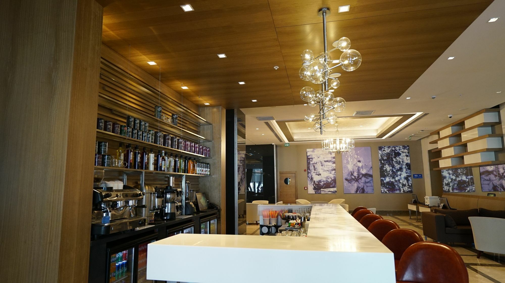 Tryp By Wyndham Istanbul Basin Ekspres Hotel Exterior foto The bar at the lounge